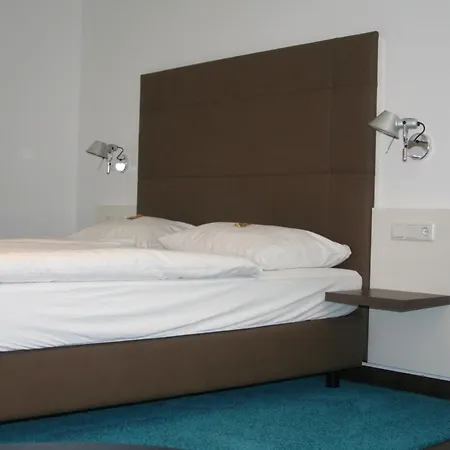 Hotel & Backmulde
