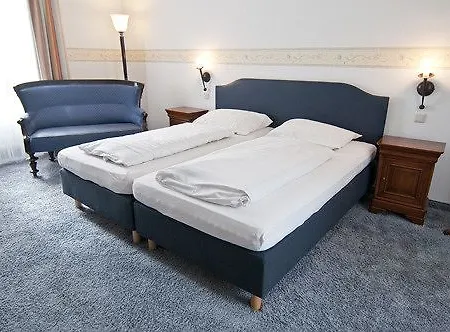 Hotel & Backmulde