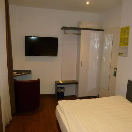 Hotel & Backmulde